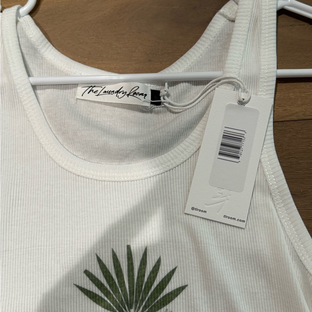 Revolve top - Picture 6 of 6